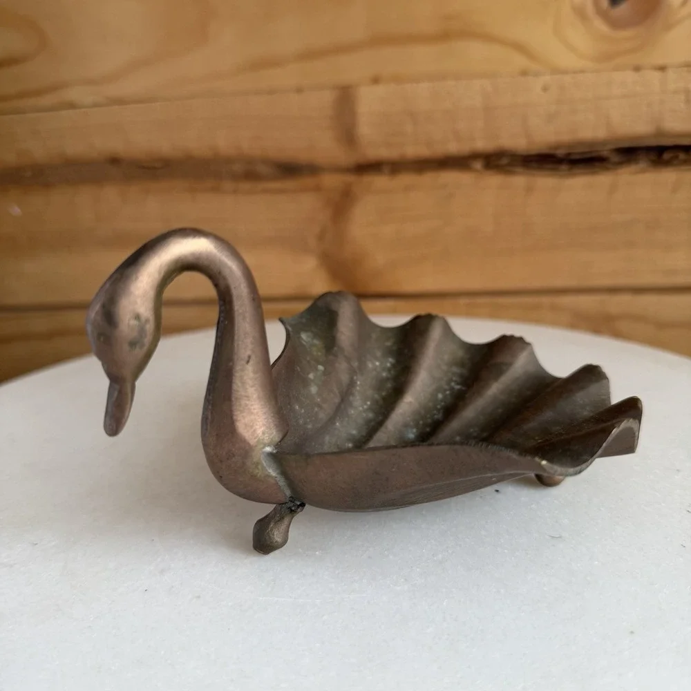 VTG Old Antiqued Brass Beautiful Swan‎ Shape Soap Trinket Dish Ash Tray *Wear*